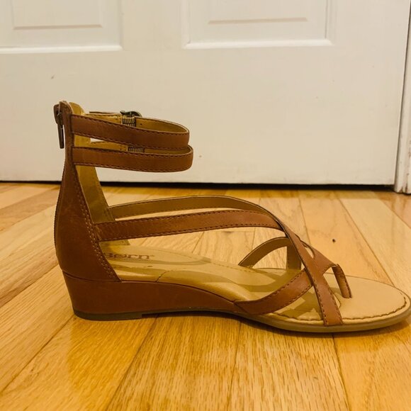 NEW BORN Women's Ankle Strap Leather Platform Wedge Sandal US 6 - Picture 13 of 14